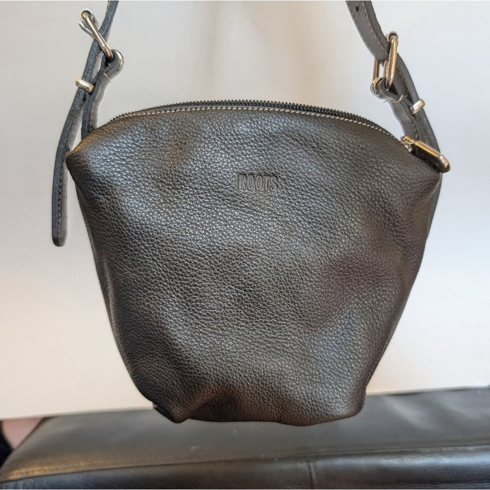 Roots Black Leather Crossbody Bag In VGUC